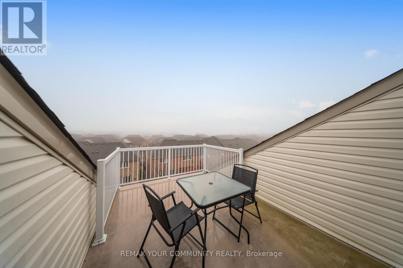 48 - 651f Warden Avenue Property Photo 45