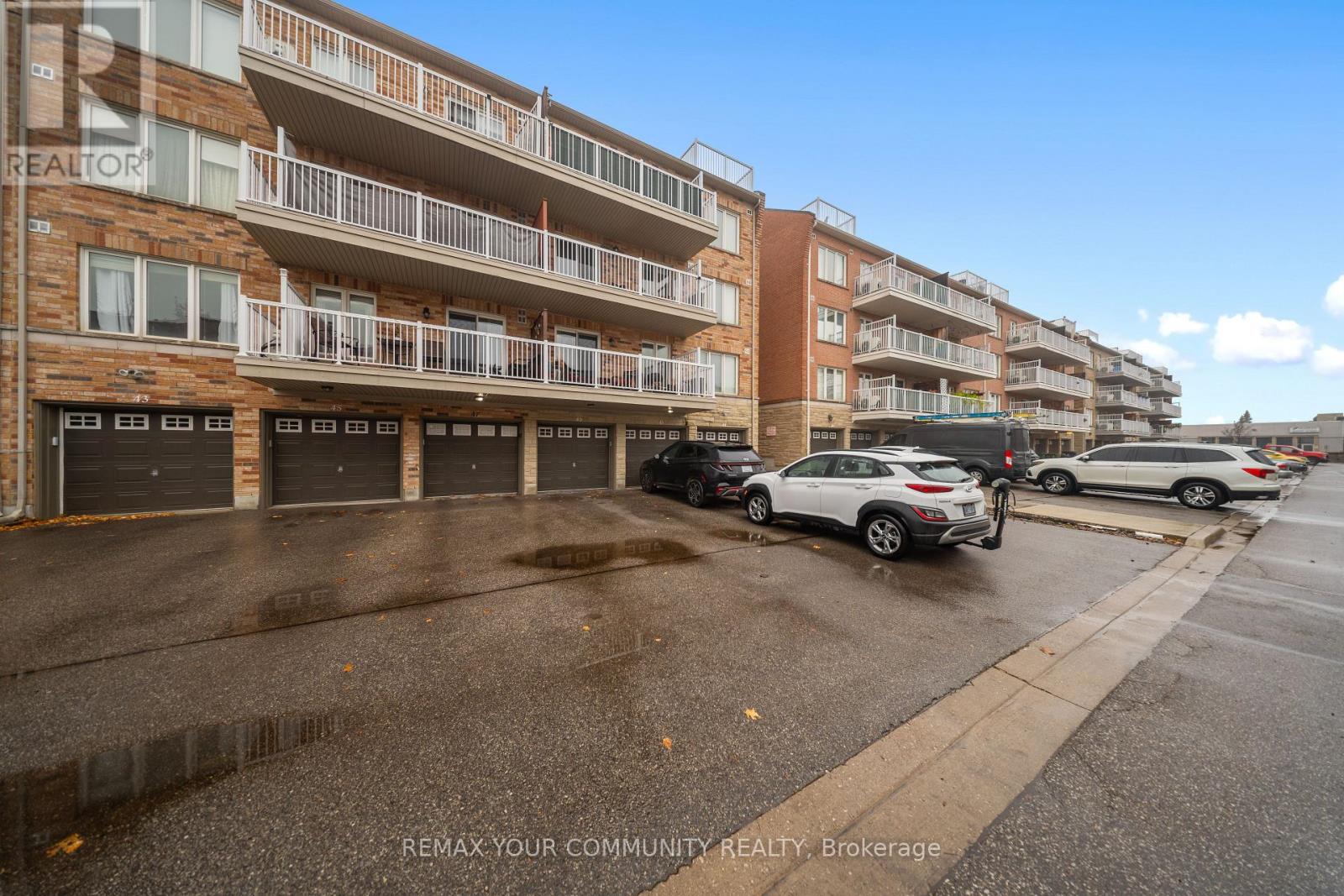 48 - 651f Warden Avenue Property Photo 49