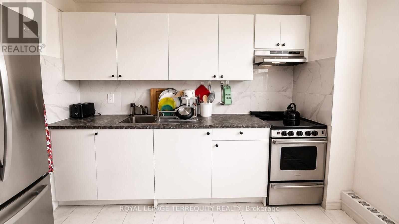 409 - 100 Wingarden Court Property Photo 6