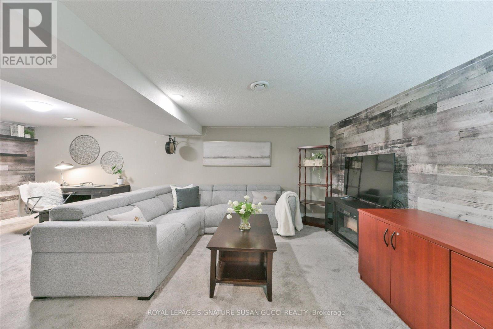 29 Topham Road Property Photo 27