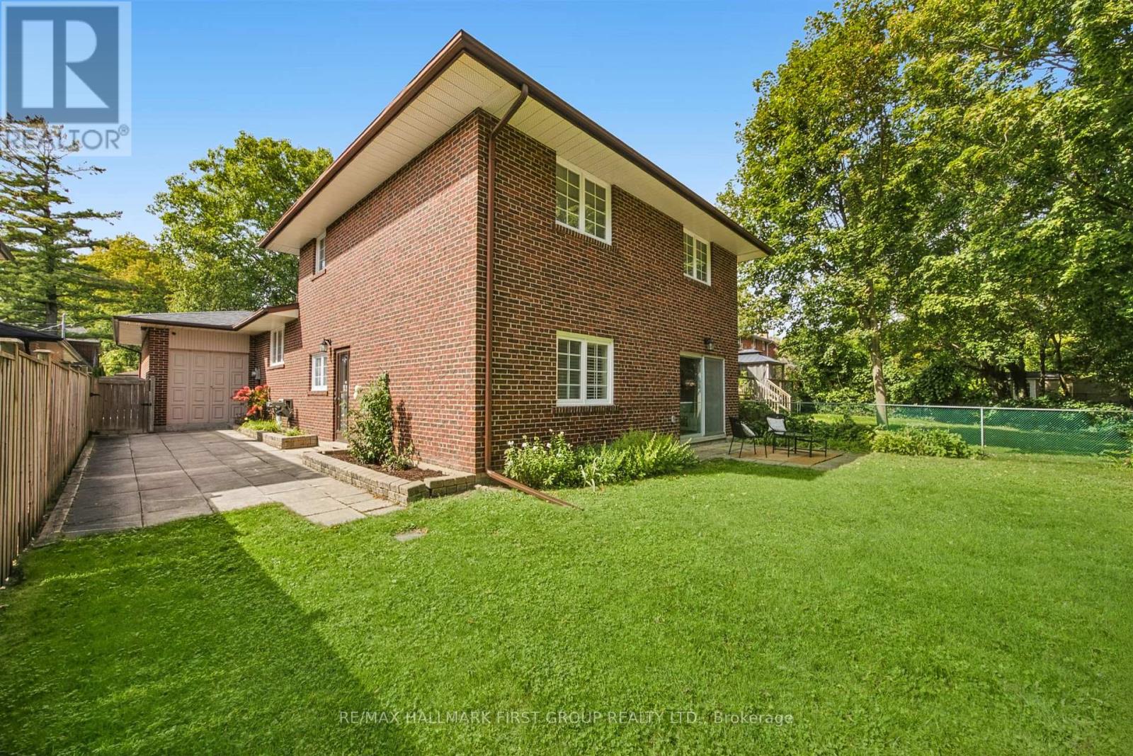 21 Ivan Road Property Photo 38