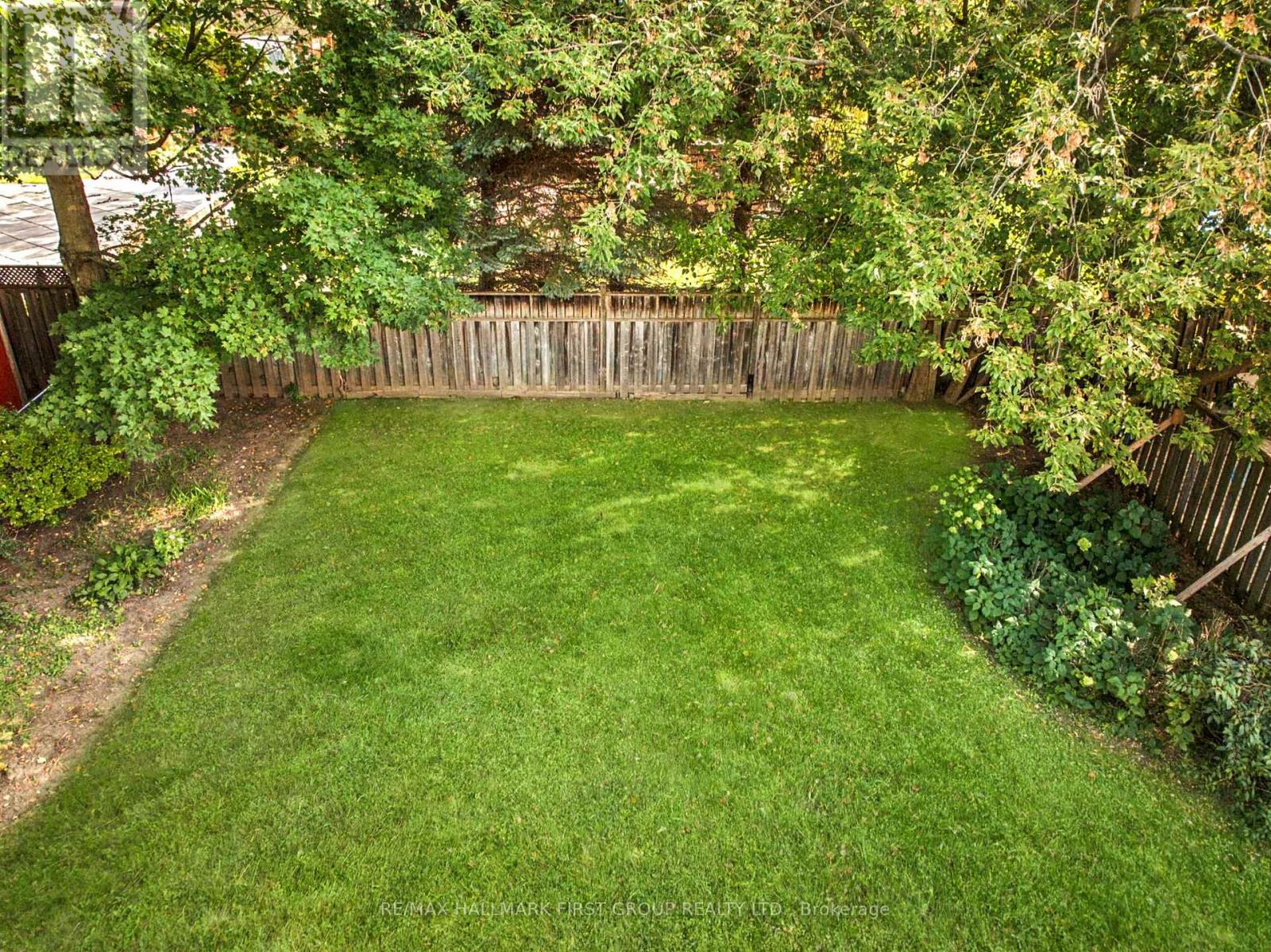 21 Ivan Road Property Photo 43