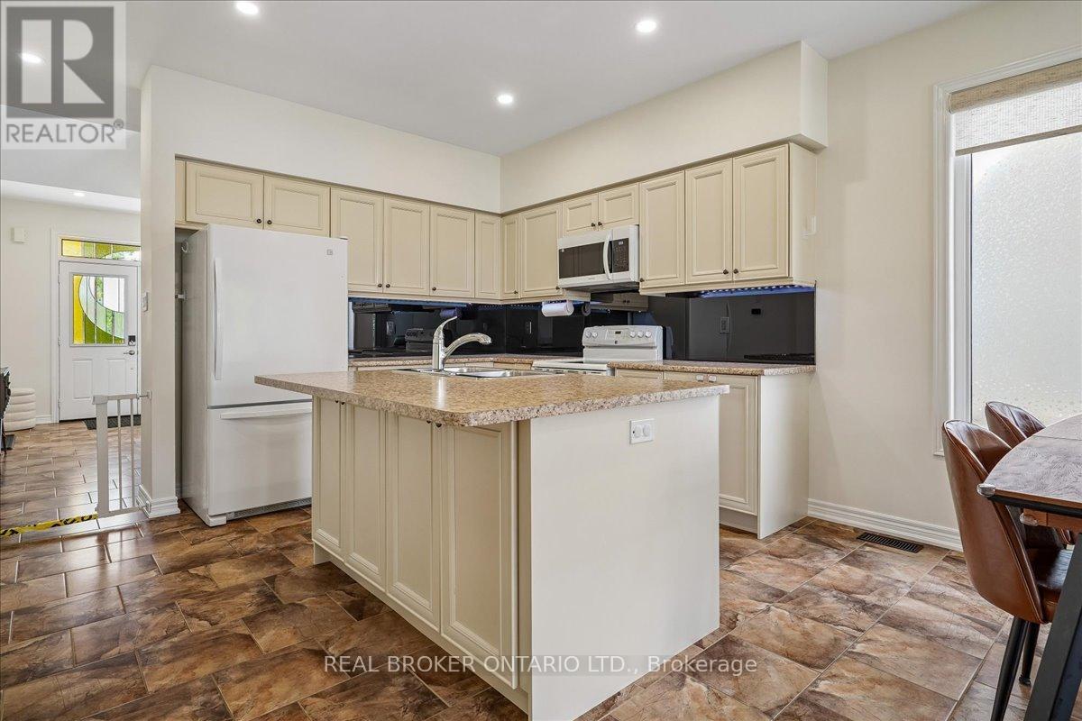 90 Erskine Drive Property Photo 6