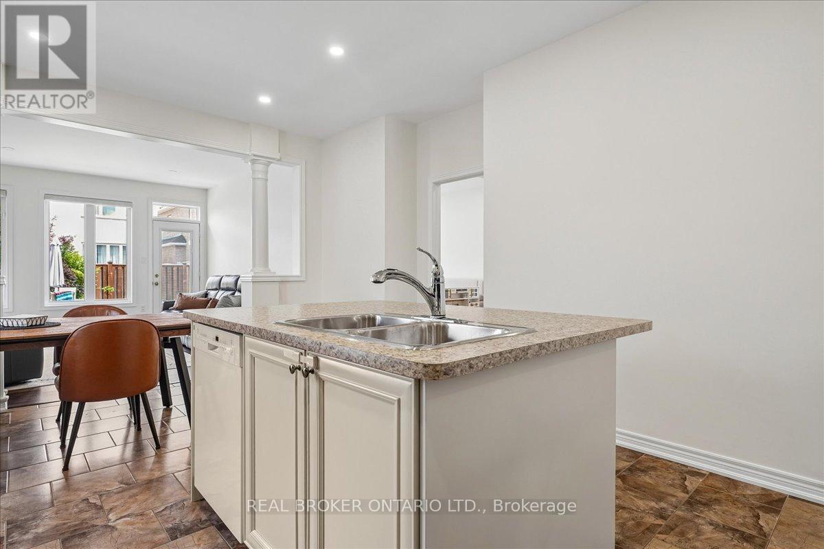 90 Erskine Drive Property Photo 8