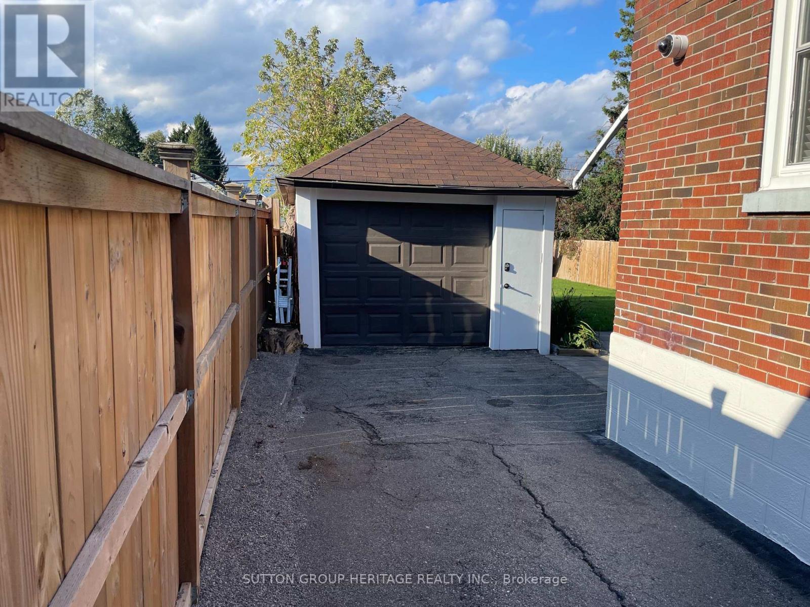 236 Mcnaughton Avenue Property Photo 18