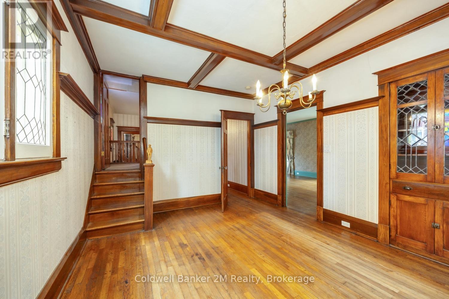 408 Simcoe Street N Property Photo 20