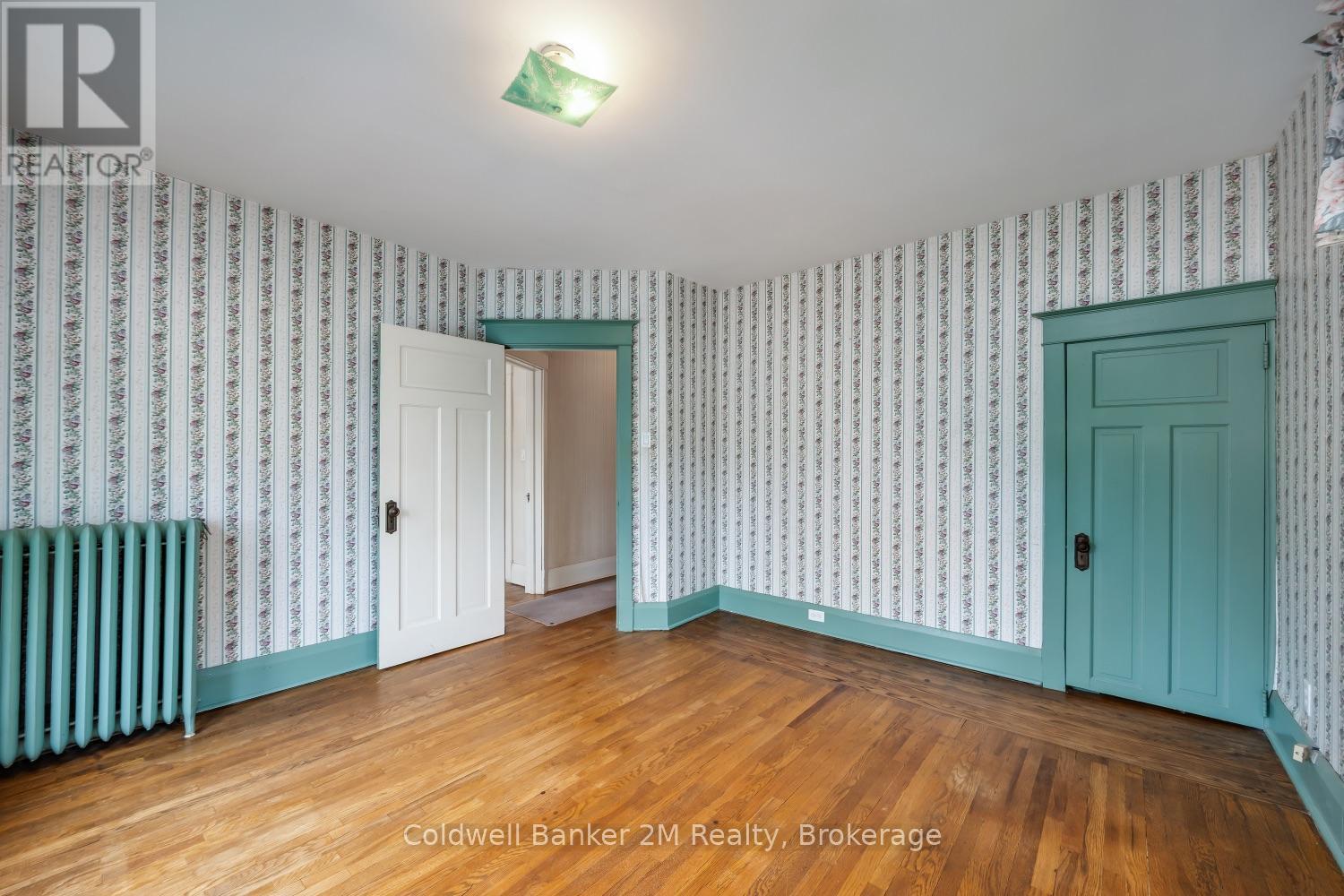 408 Simcoe Street N Property Photo 25