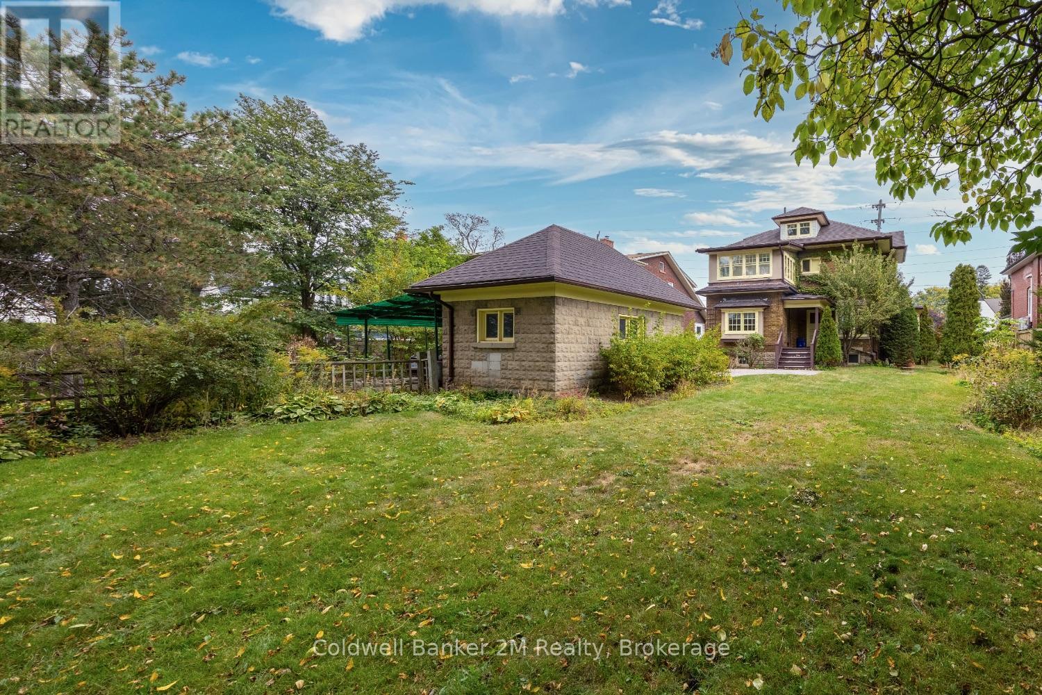 408 Simcoe Street N Property Photo 48