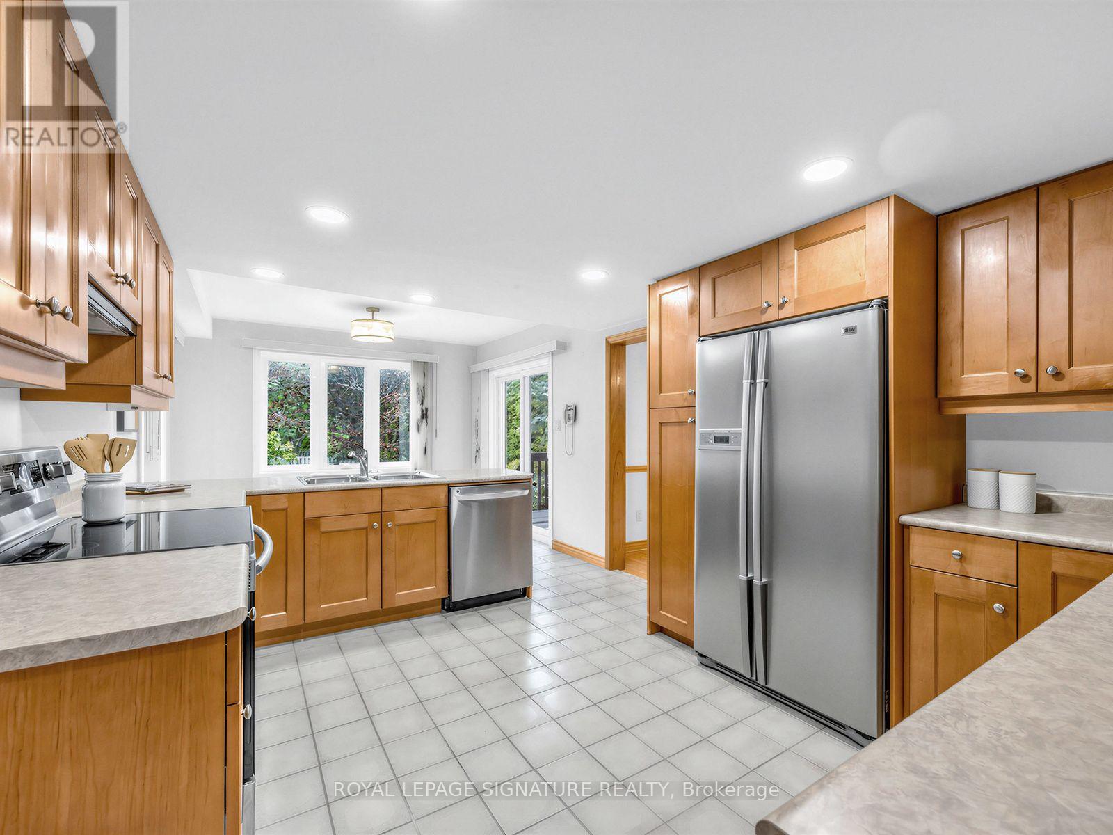30 Invermarge Drive Property Photo 12