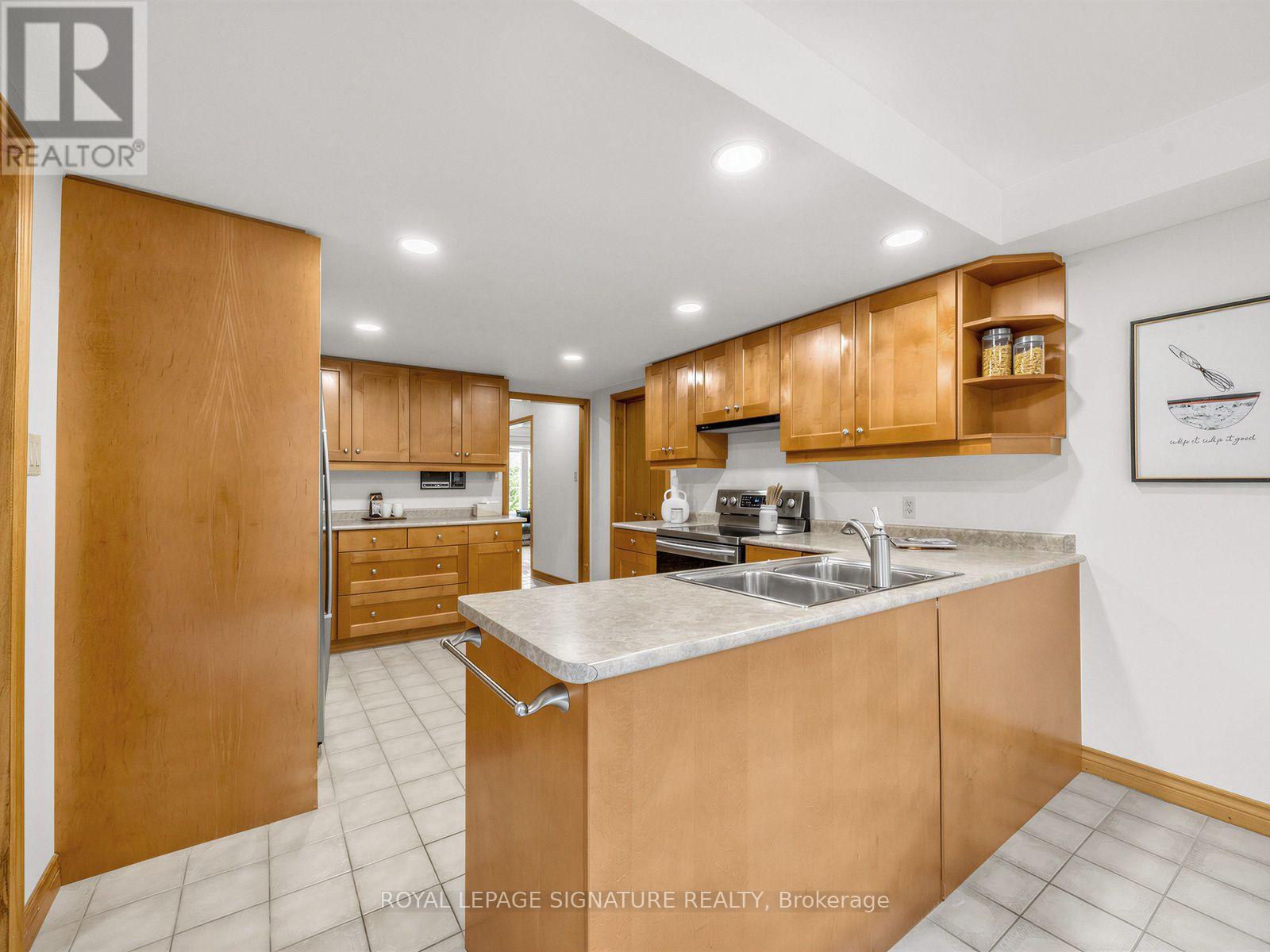 30 Invermarge Drive Property Photo 16