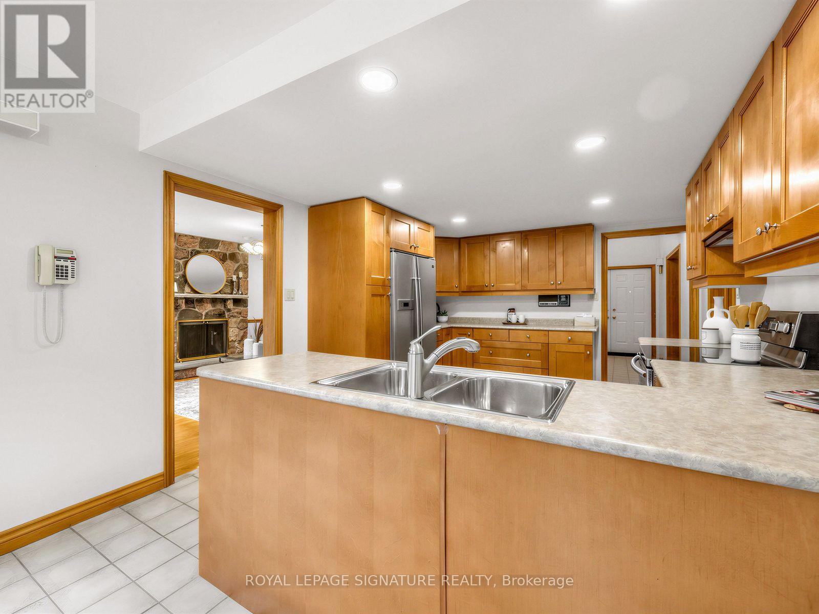 30 Invermarge Drive Property Photo 18