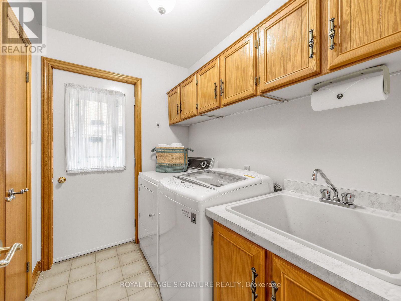 30 Invermarge Drive Property Photo 24
