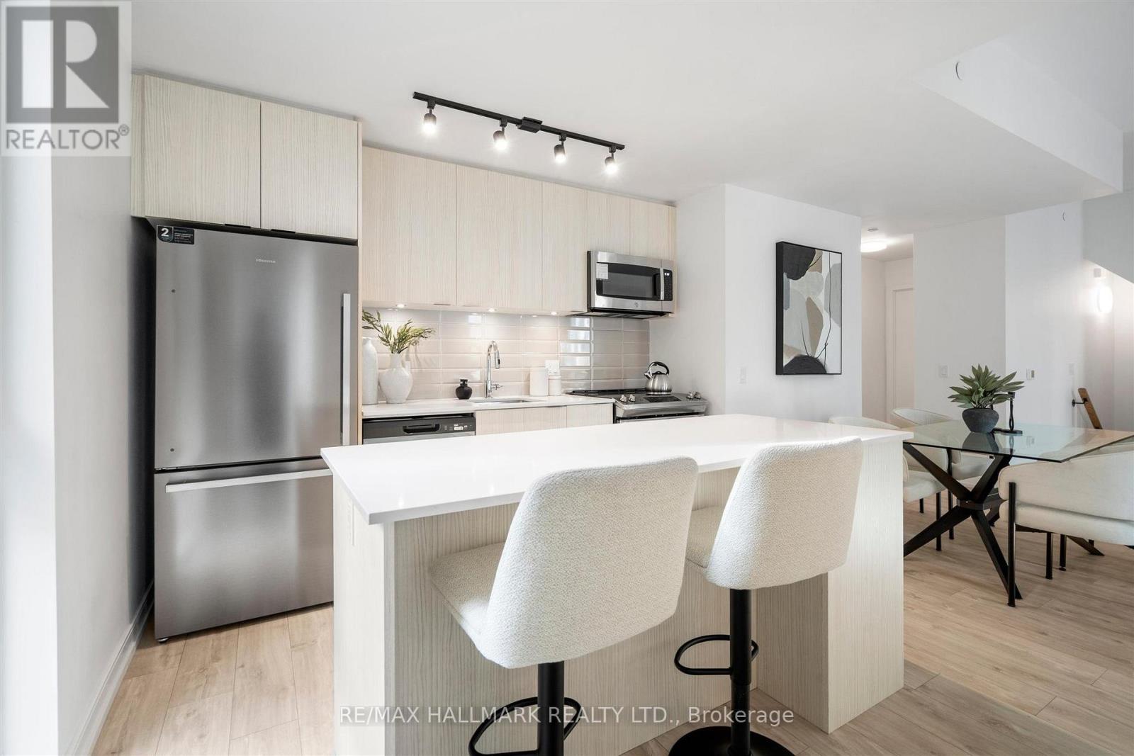 3 - 170 Clonmore Avenue Property Photo 13