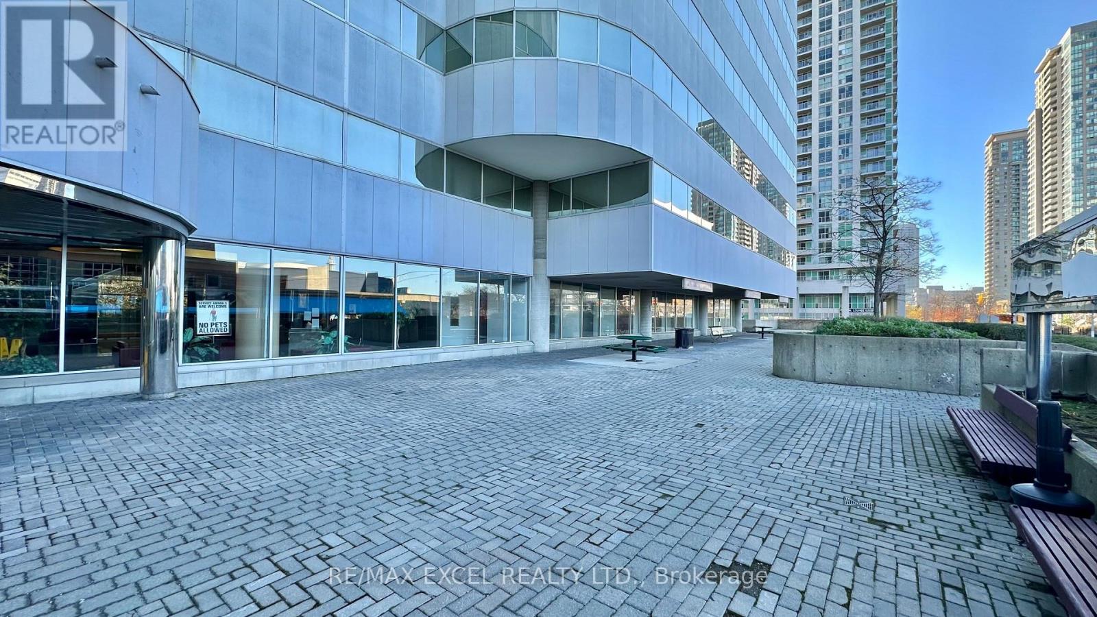 109a - 55 Town Centre Court Property Photo 2