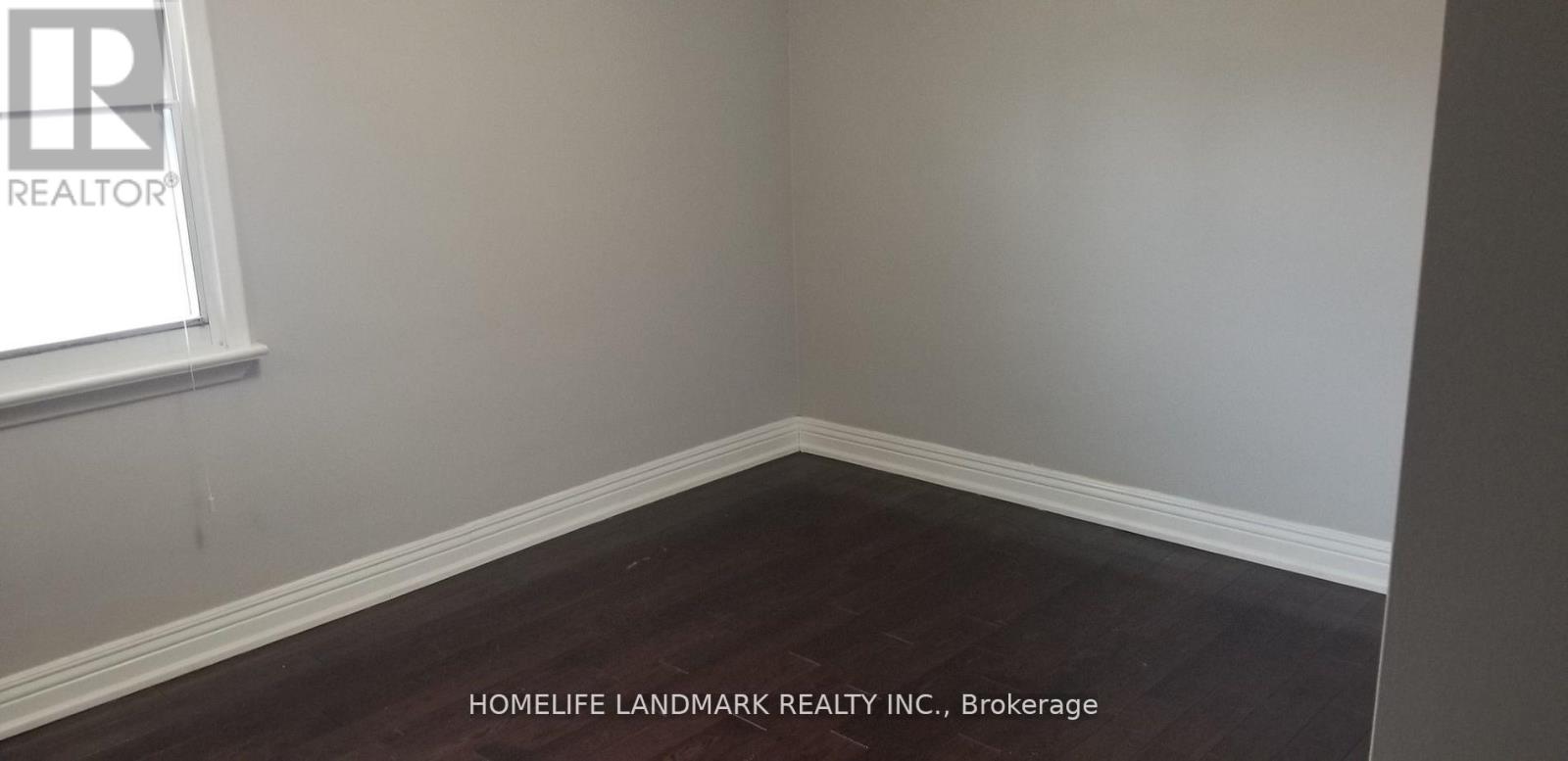 128 Lord Roberts Drive Property Photo 10