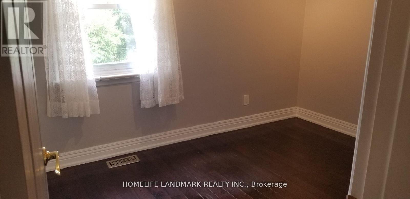 128 Lord Roberts Drive Property Photo 16