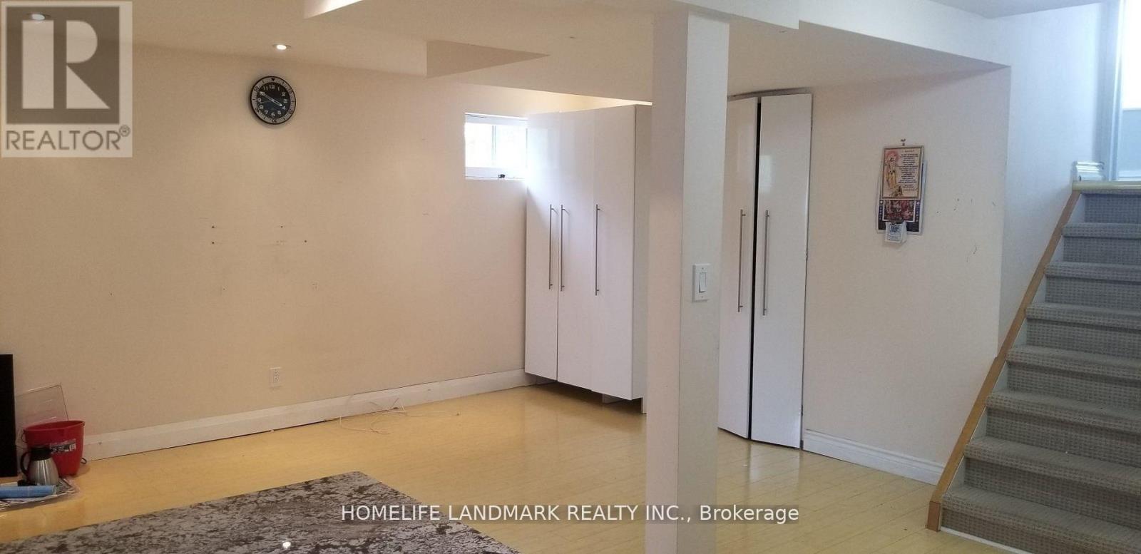 128 Lord Roberts Drive Property Photo 22