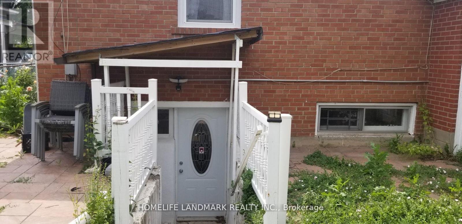 128 Lord Roberts Drive Property Photo 25
