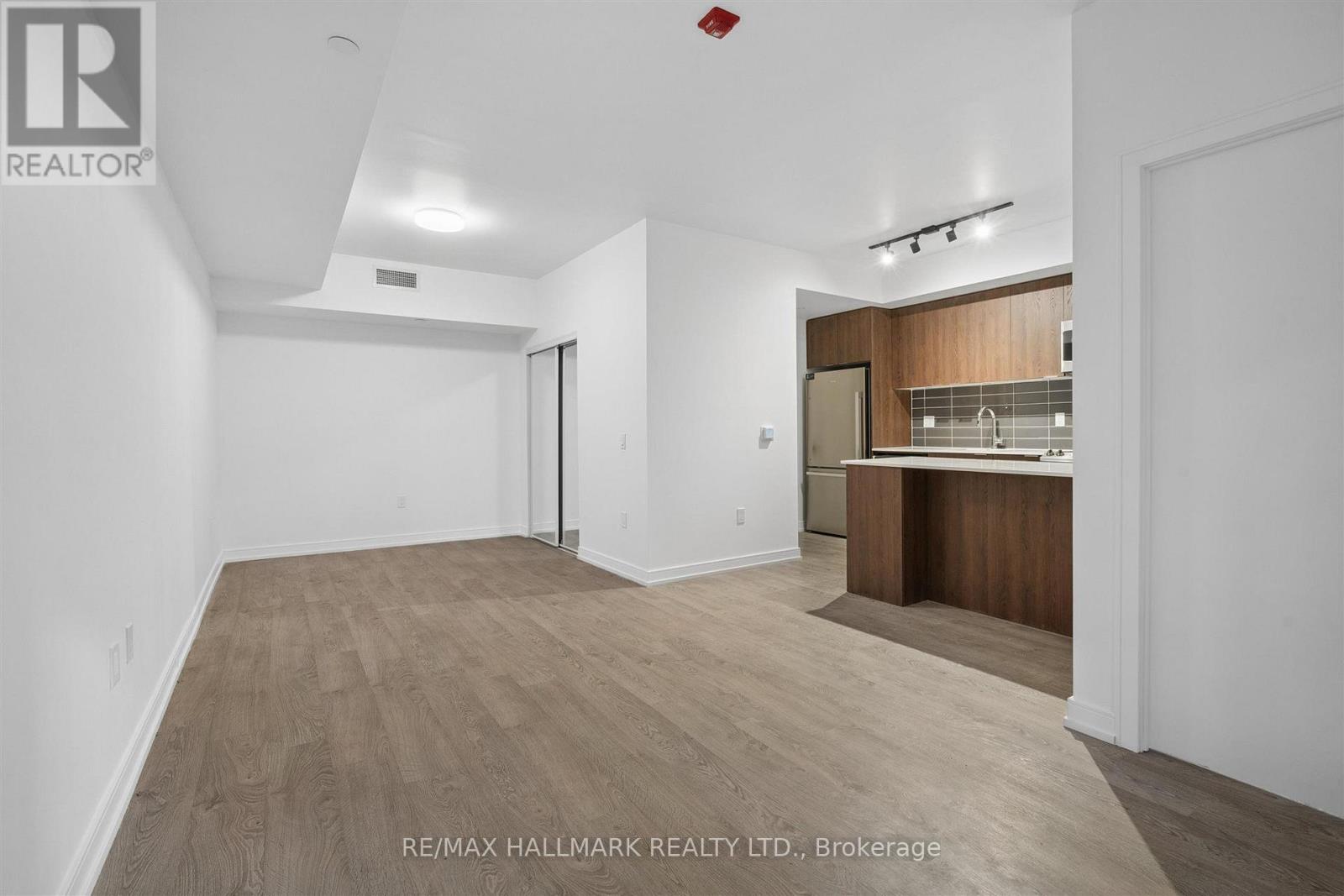 13 - 170 Clonmore Drive Property Photo 11
