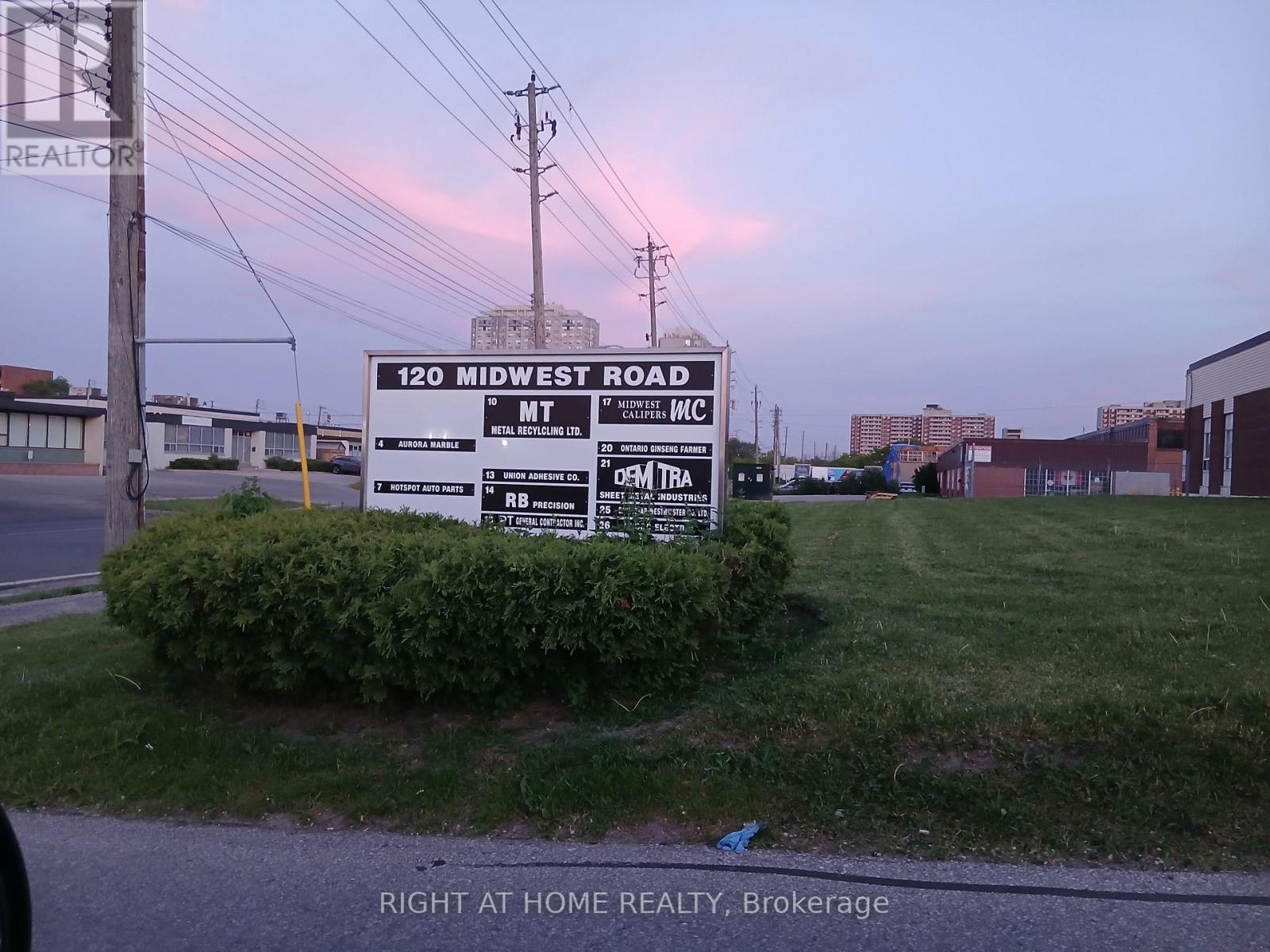9 - 120 Midwest Road Property Photo 2