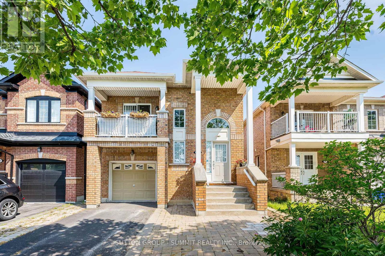 139 Oceanpearl Crescent Property Photo 1