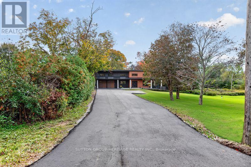 625 Townline Road W Property Photo 2