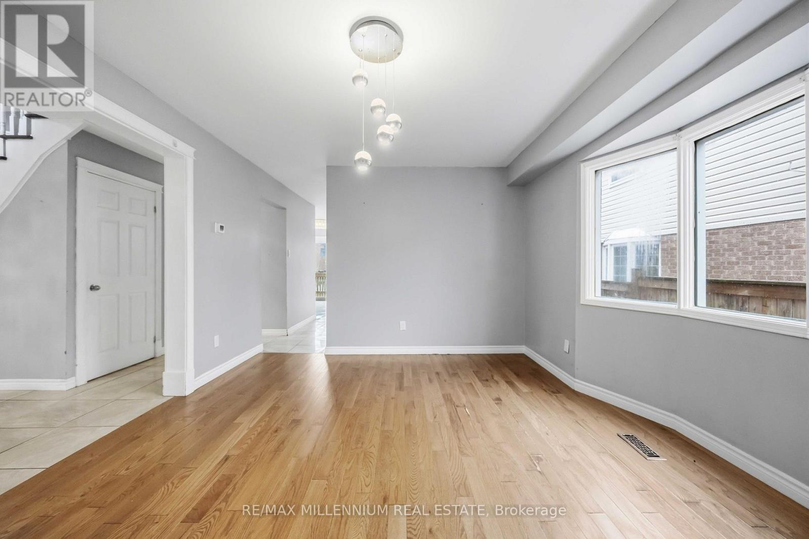 113 Glenabbey Drive Property Photo 7