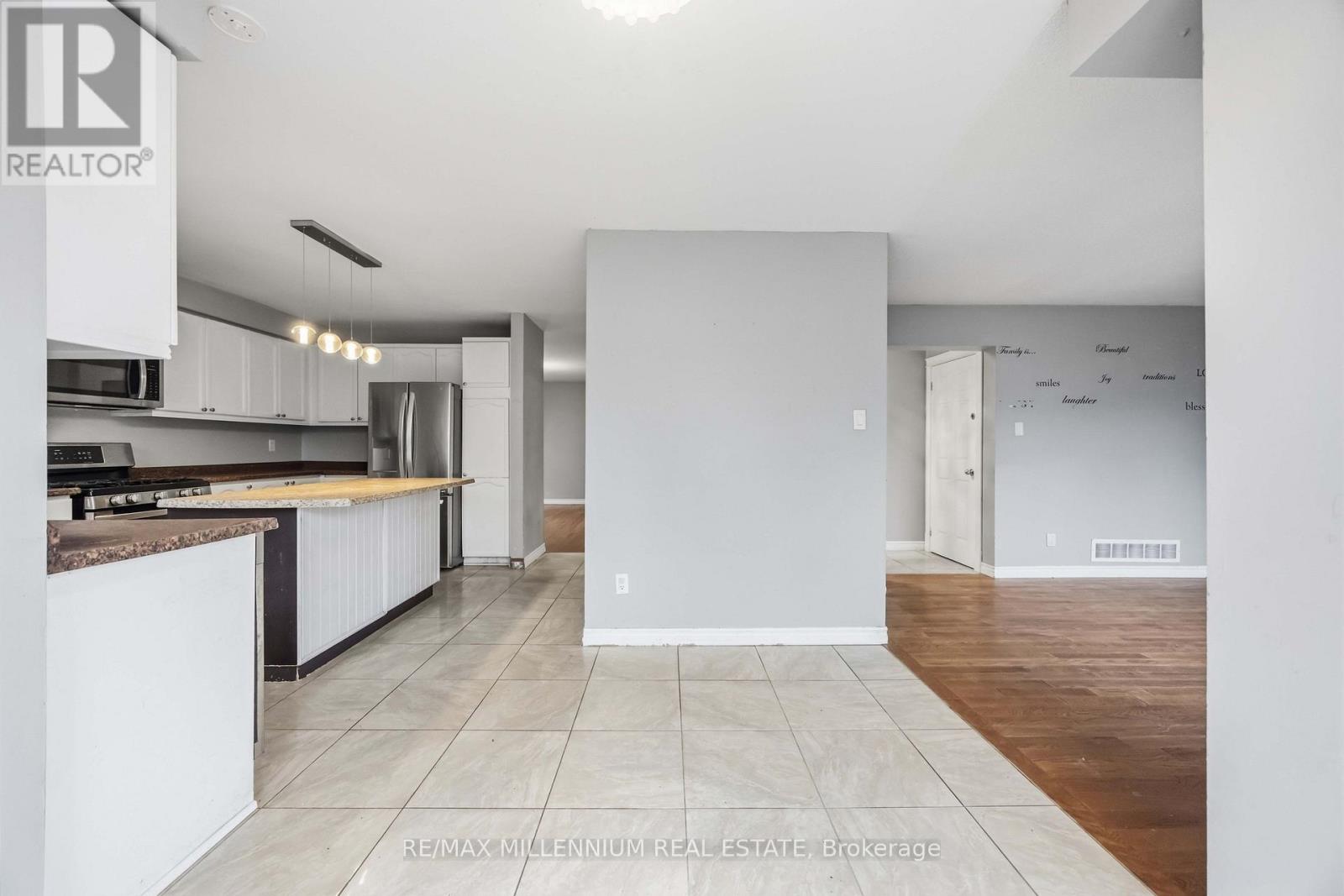 113 Glenabbey Drive Property Photo 12