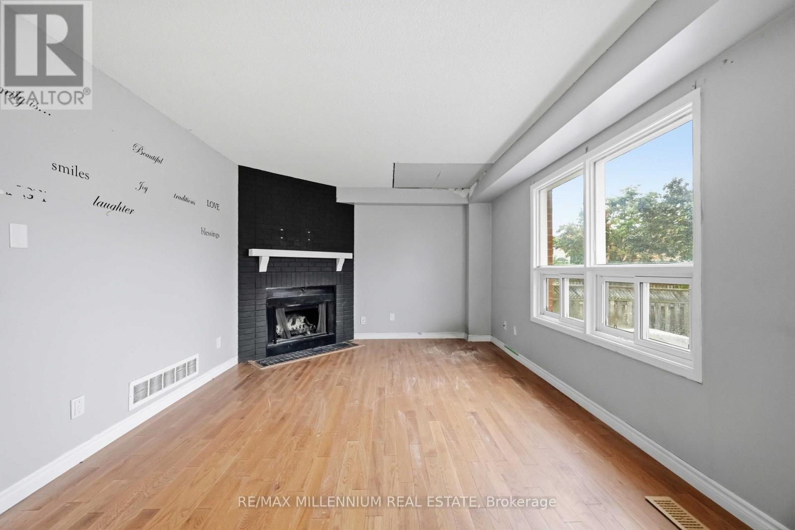 113 Glenabbey Drive Property Photo 13