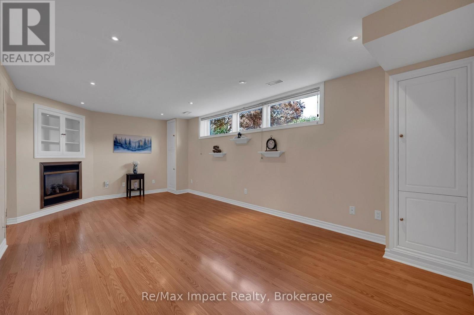 702 Westdale Court Property Photo 24
