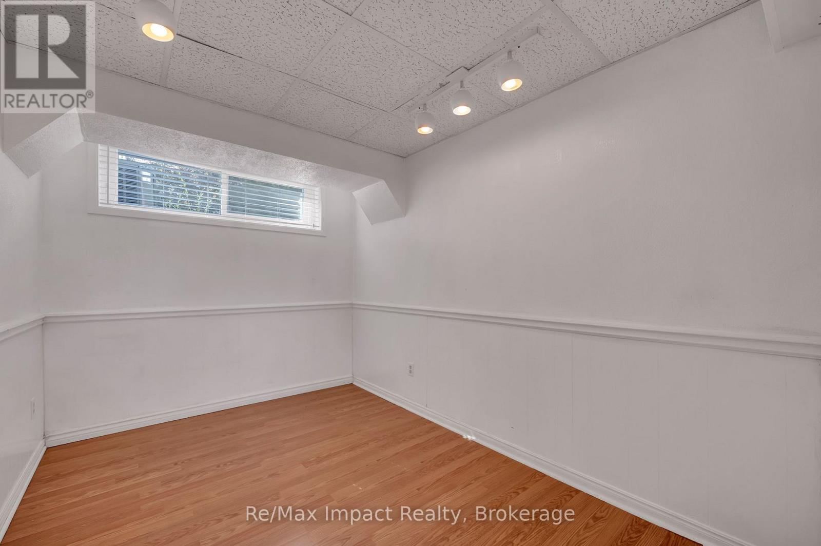 702 Westdale Court Property Photo 27