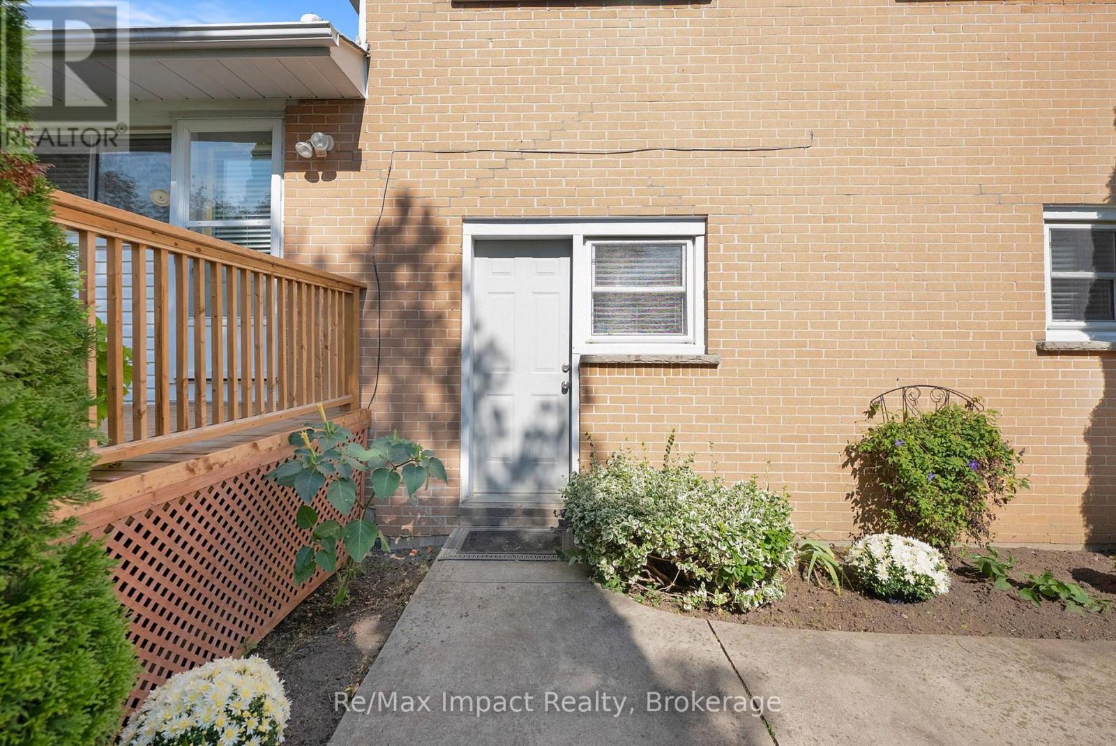 702 Westdale Court Property Photo 35