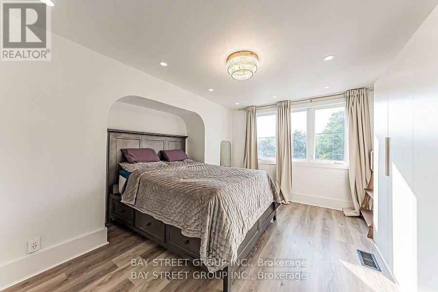 397 Kingston Road Property Photo 12