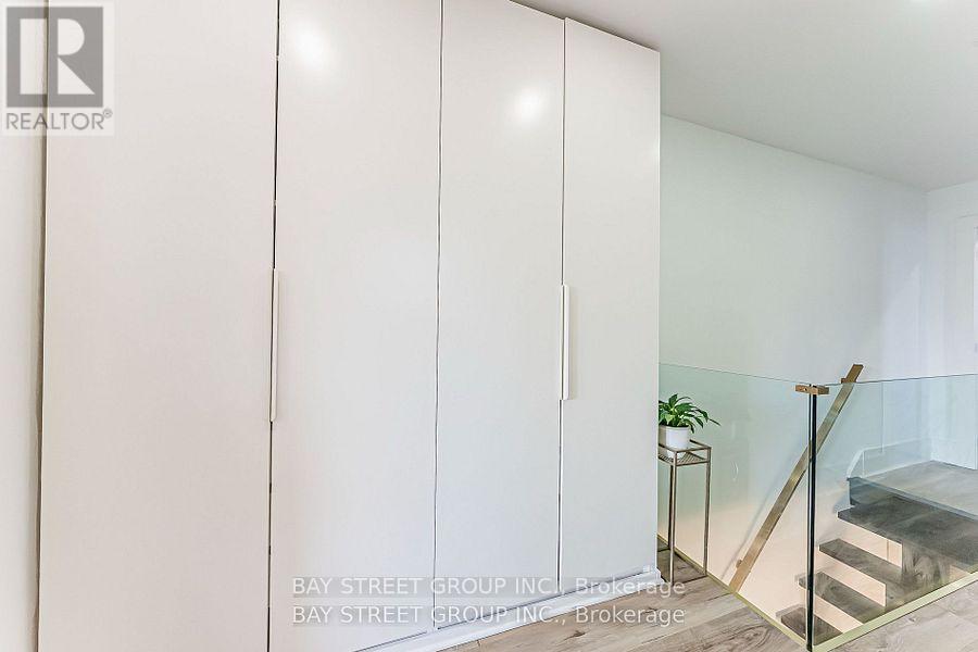 397 Kingston Road Property Photo 22