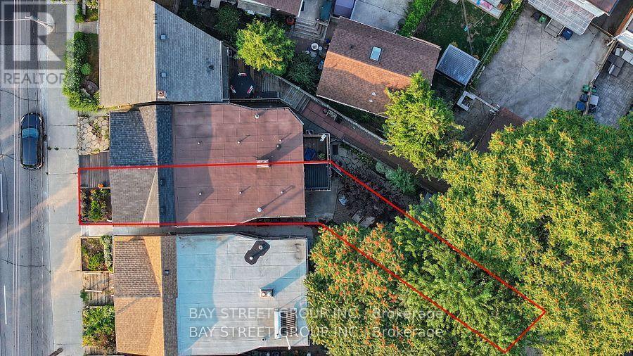 397 Kingston Road Property Photo 25