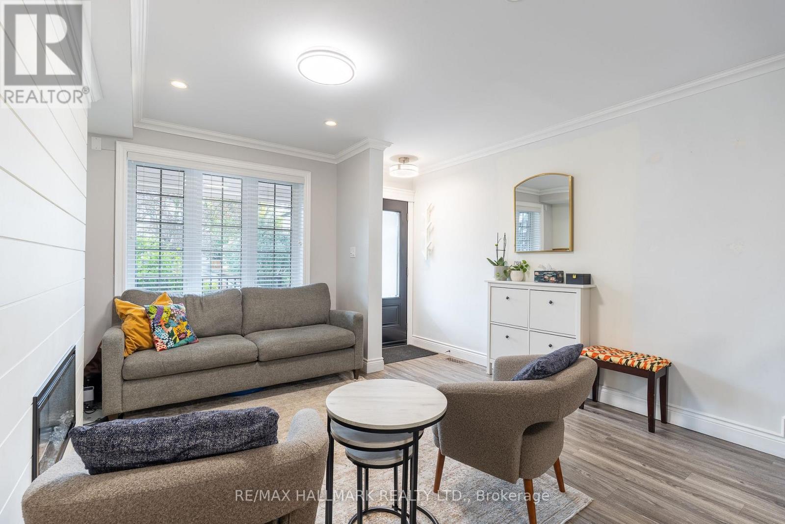 122 Holborne Avenue Property Photo 4