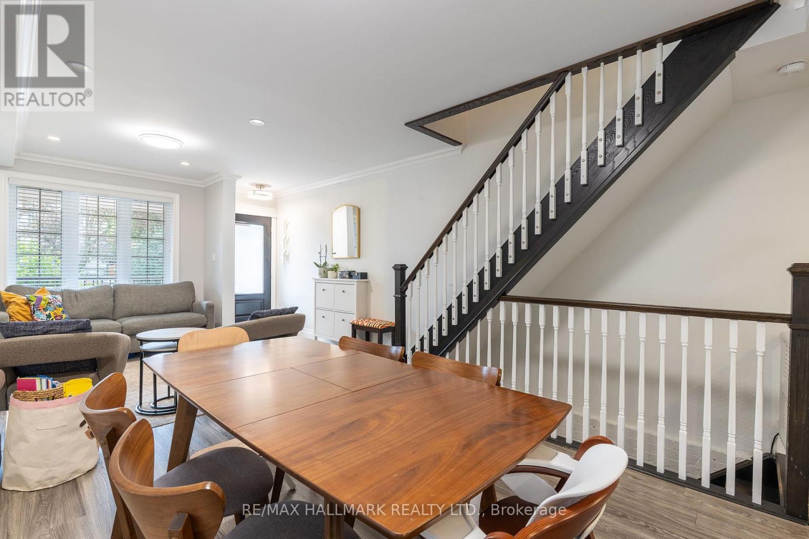 122 Holborne Avenue Property Photo 9