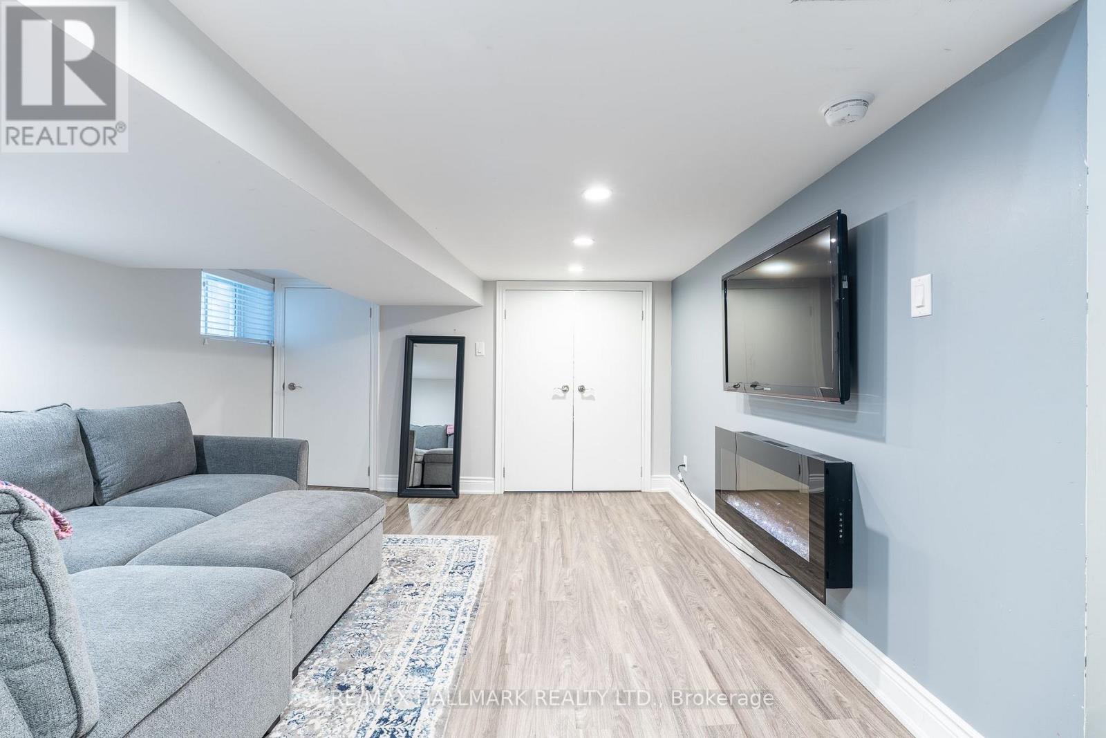 122 Holborne Avenue Property Photo 22