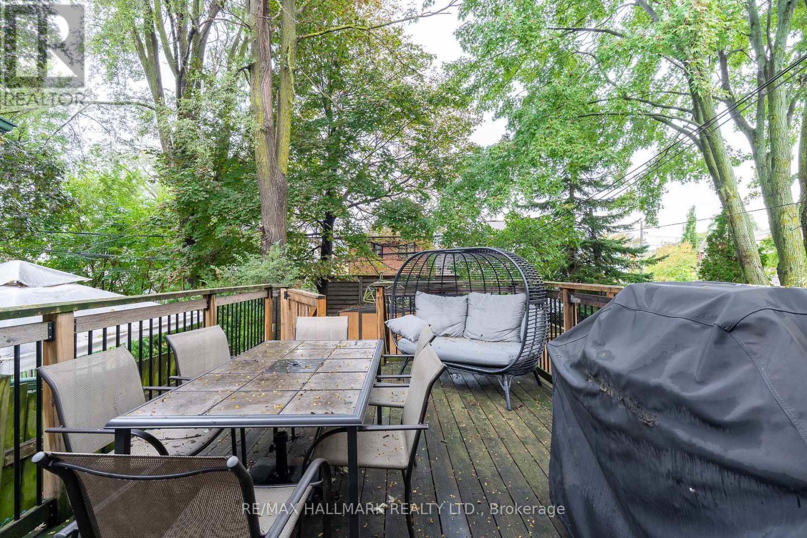 122 Holborne Avenue Property Photo 25