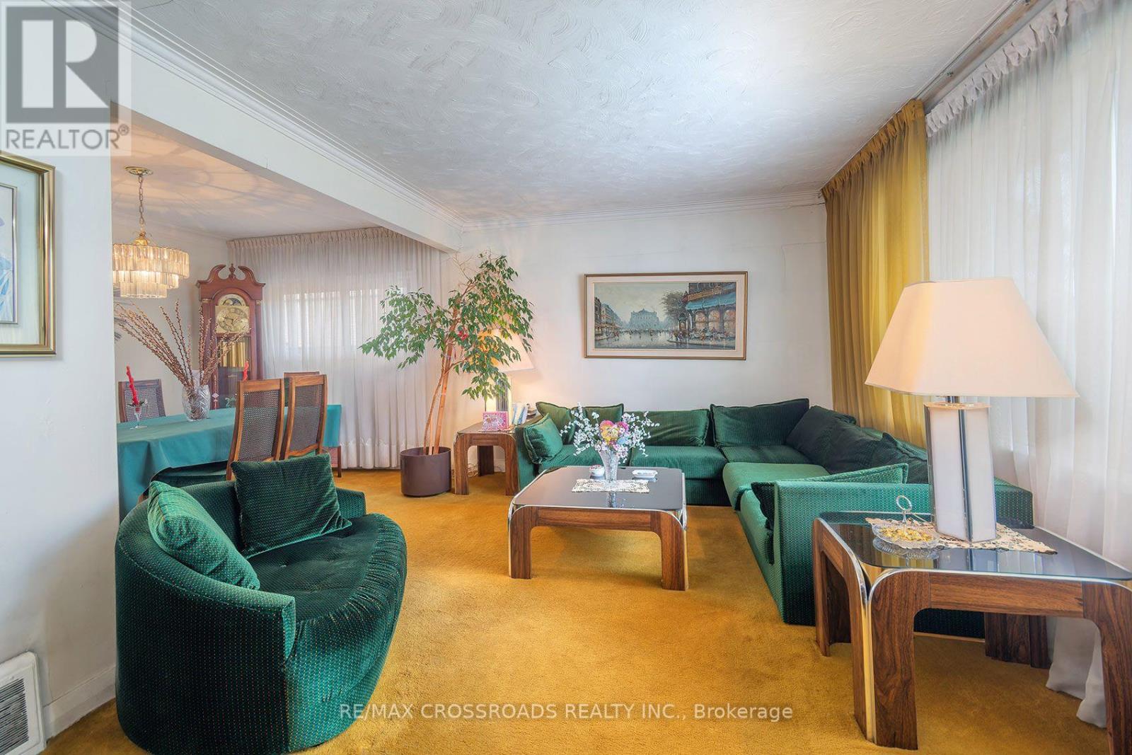 1028 Kennedy Road Property Photo 8