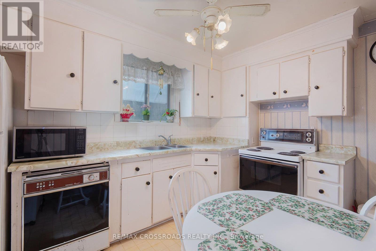 1028 Kennedy Road Property Photo 10