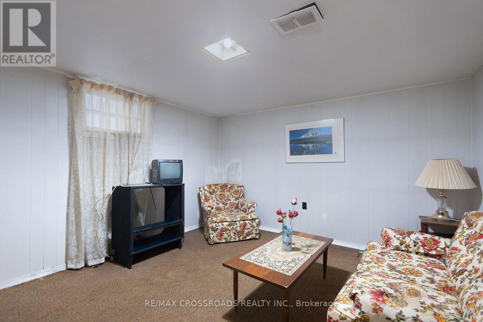 1028 Kennedy Road Property Photo 30