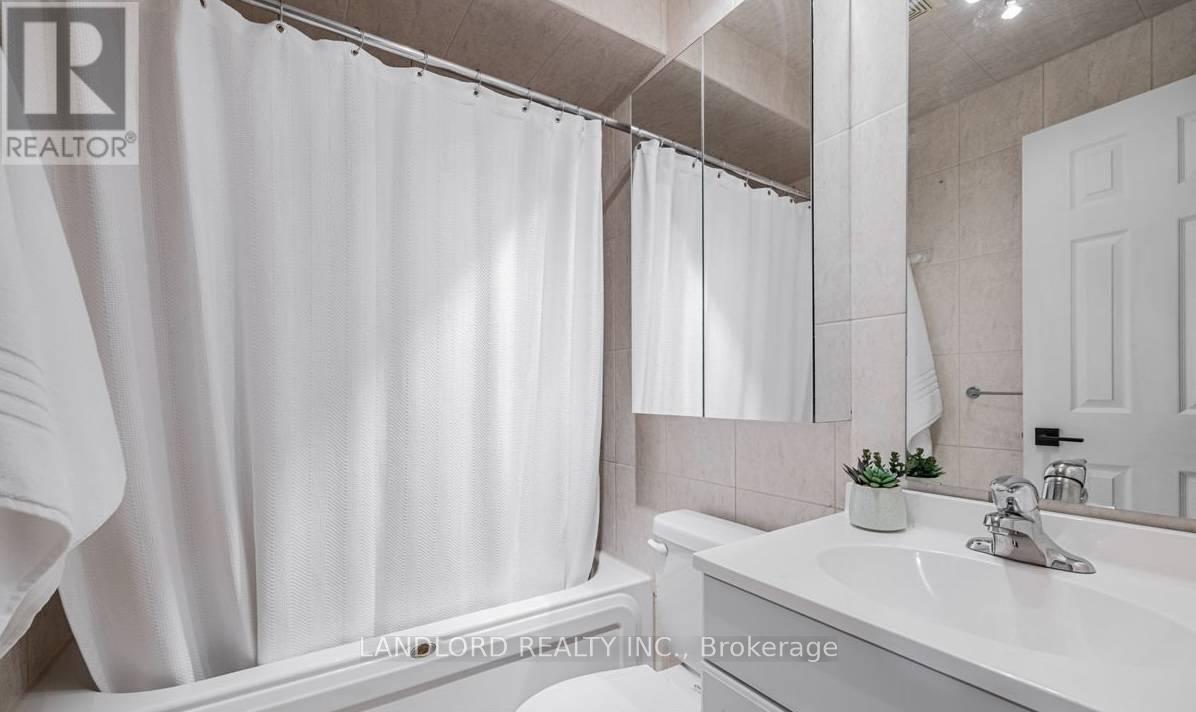 Lower - 41 Aldwych Avenue Property Photo 2