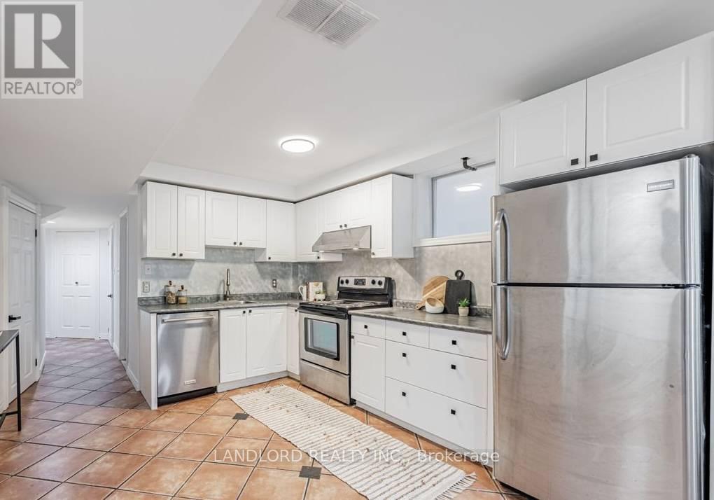 Lower - 41 Aldwych Avenue Property Photo 3