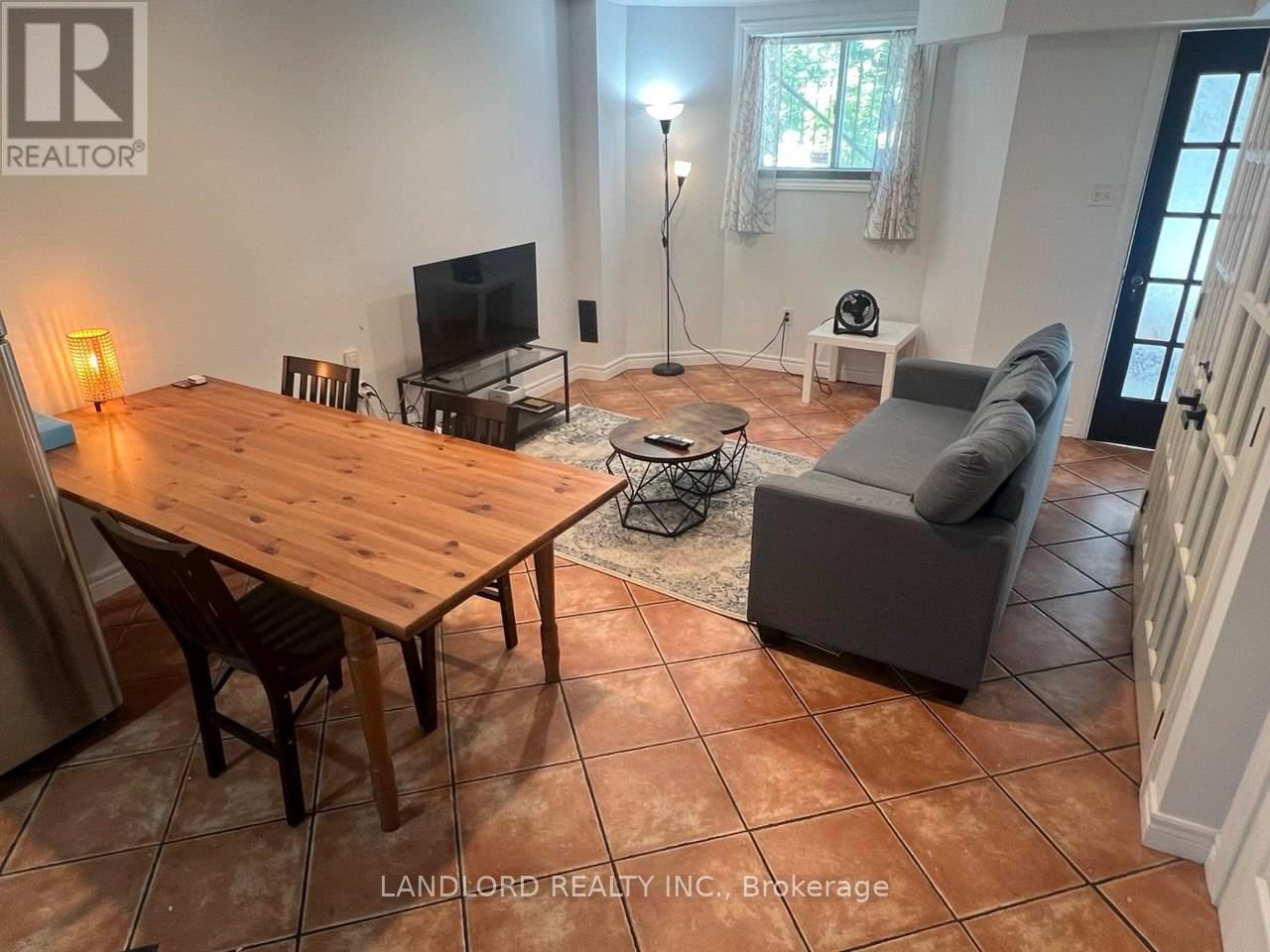 Lower - 41 Aldwych Avenue Property Photo 7