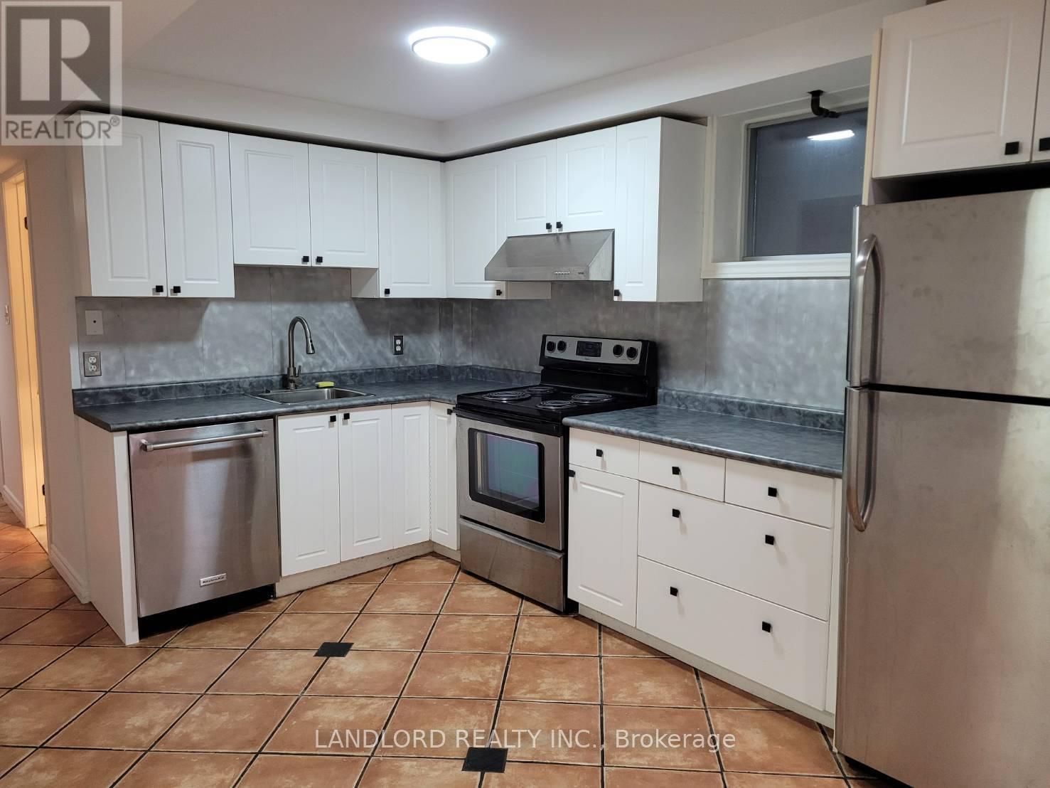 Lower - 41 Aldwych Avenue Property Photo 10