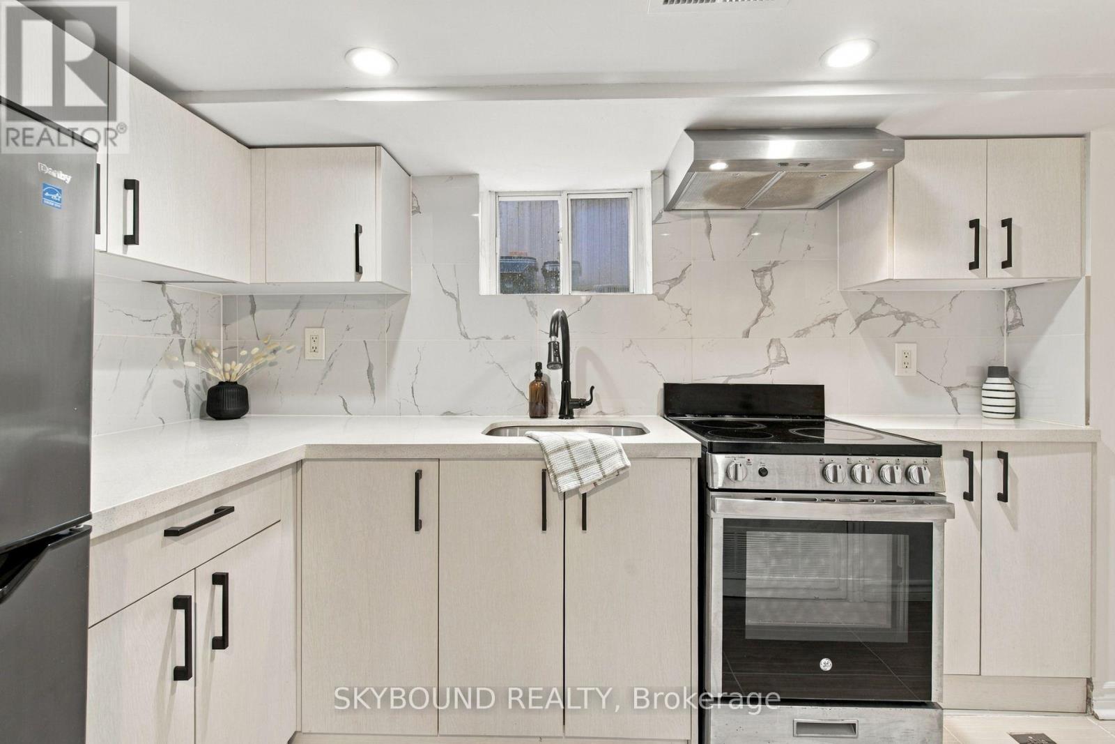 45 Westlake Avenue Property Photo 22