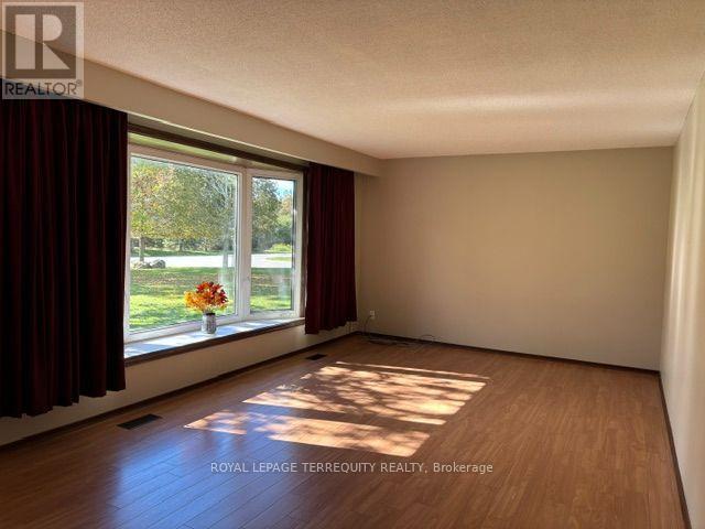 320 Myrtle Road E Property Photo 4