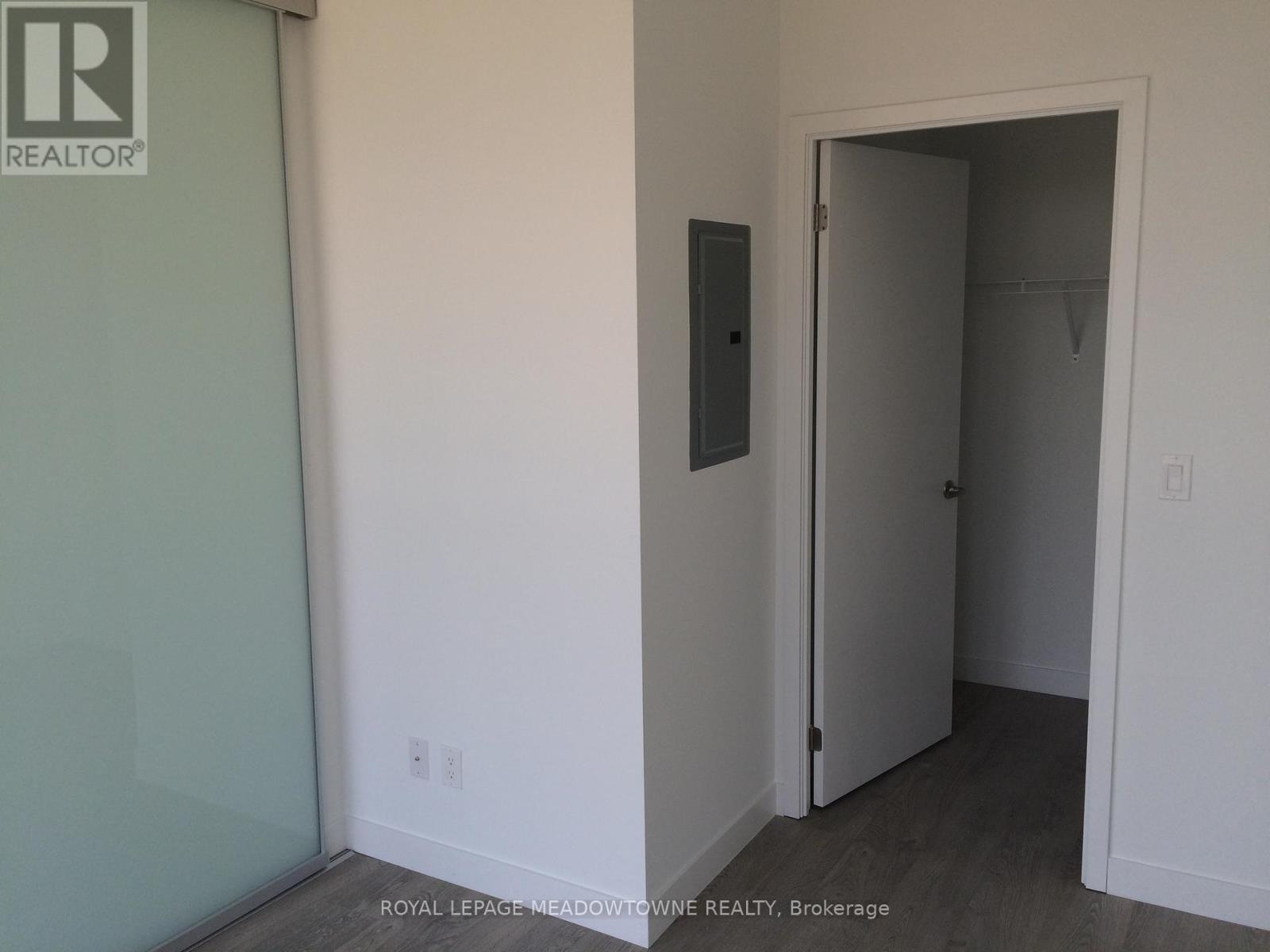 804 - 2055 Danforth Avenue Property Photo 4