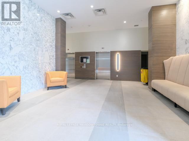 804 - 2055 Danforth Avenue Property Photo 6